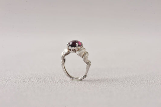 Pure Signal Amethyst Ring