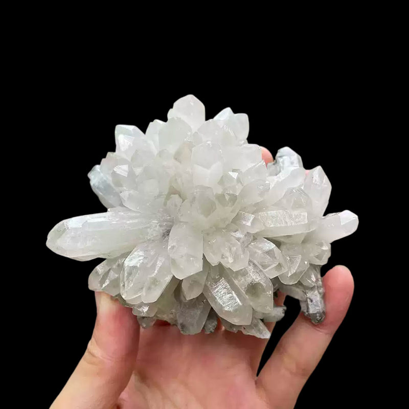 233.2g Clear Quartz Cluster from Inner Mongolia for Enhanced Focus