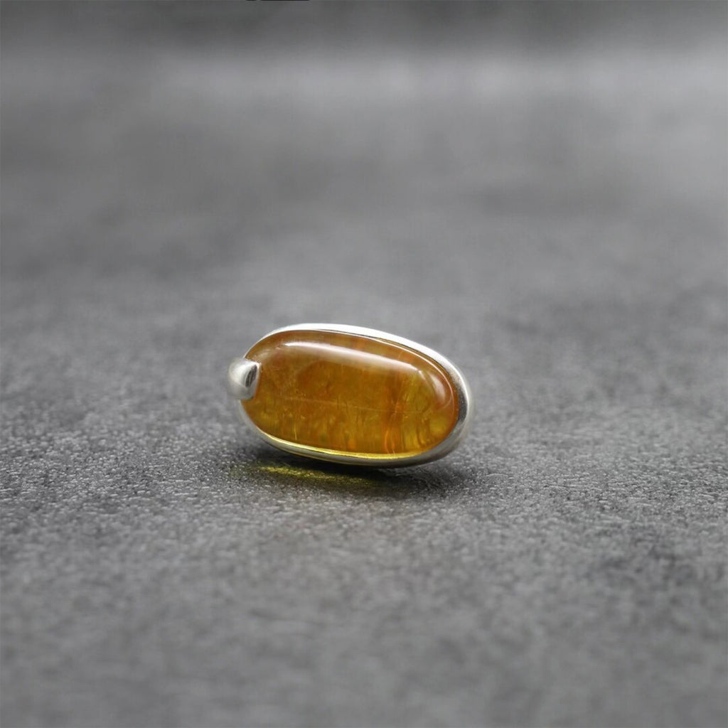 Lucky Aura Oval Honey Amber Side-Open Ring