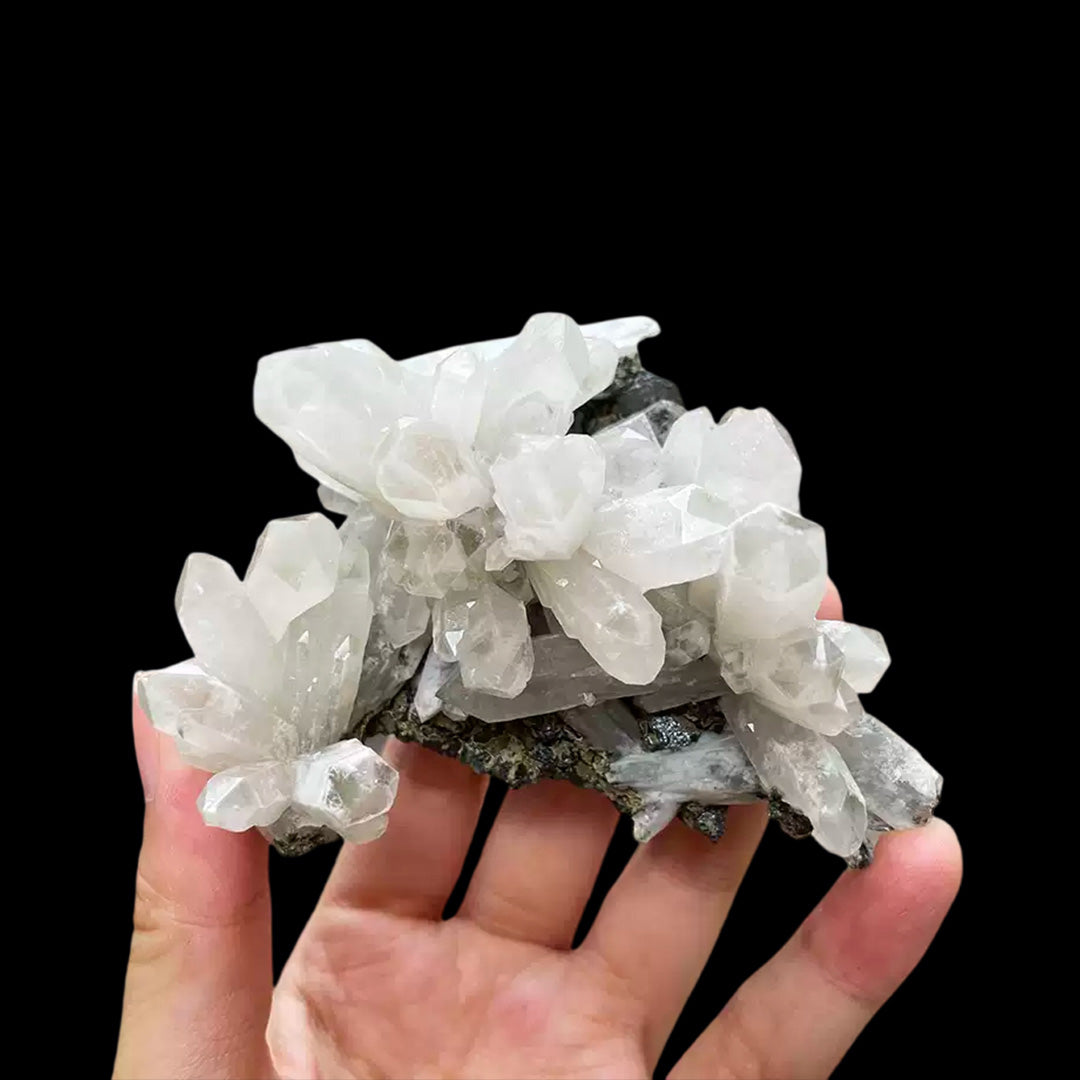 189.8g Authentic Inner Mongolia Clear Quartz Cluster