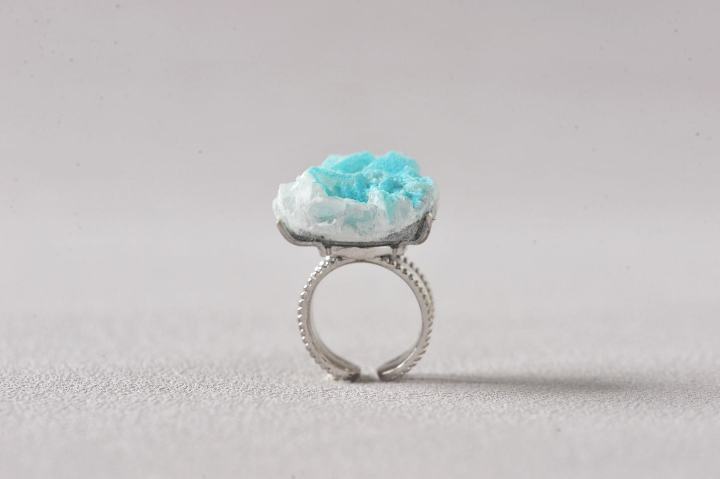 Nature Azure Scale Antlerite Mineral Ring