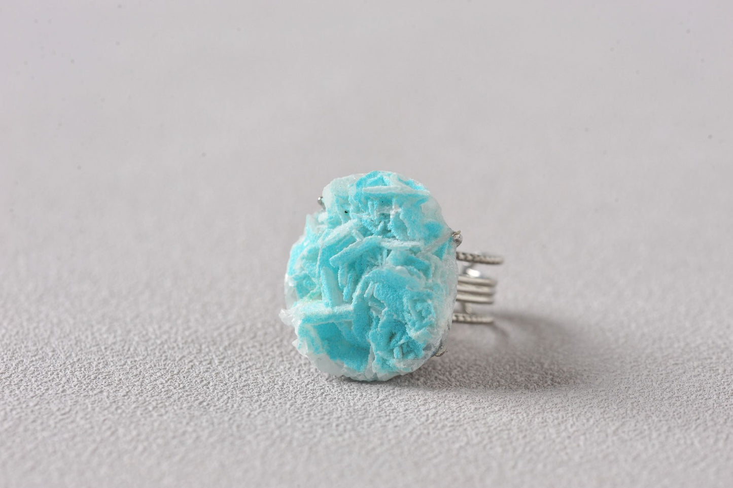 Nature Azure Scale Antlerite Mineral Ring