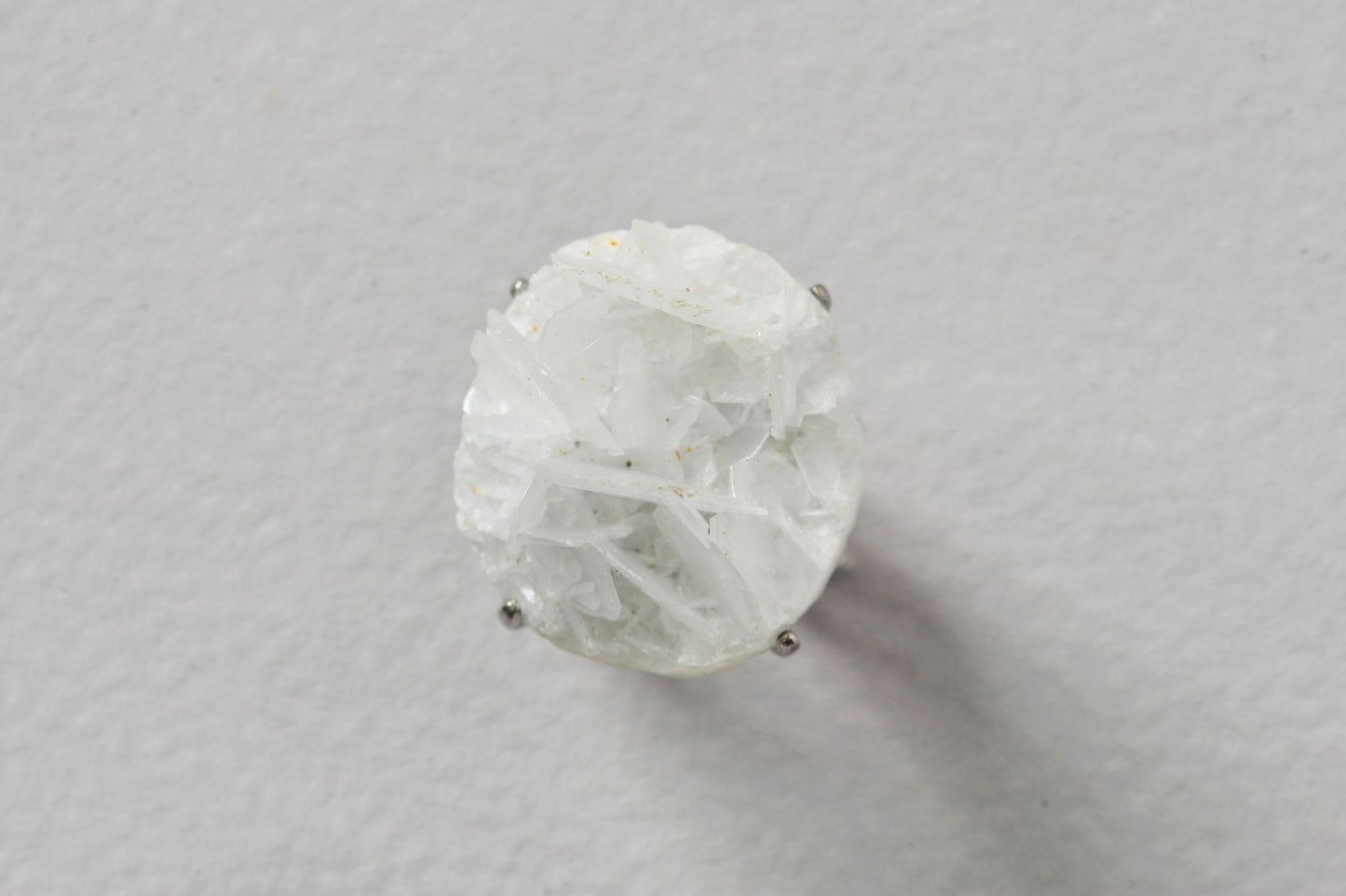 White Rose Bloom Muscovite Mica Ring