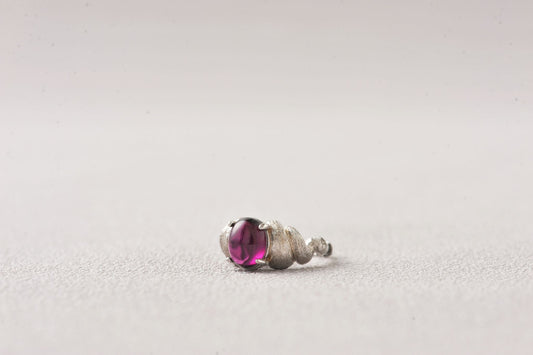 Pure Signal Amethyst Ring