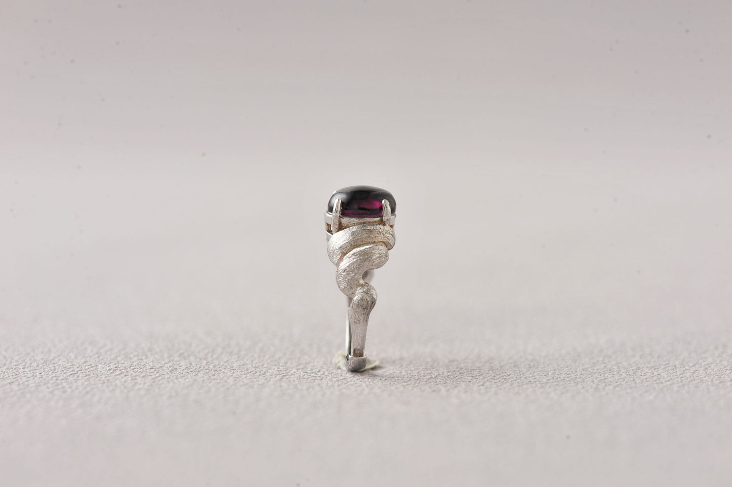 Pure Signal Amethyst Ring