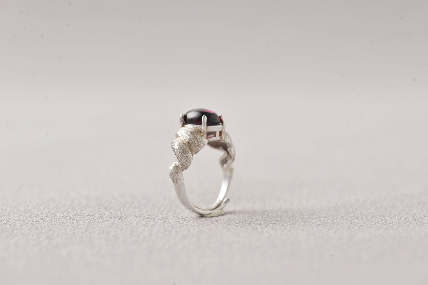 Pure Signal Amethyst Ring