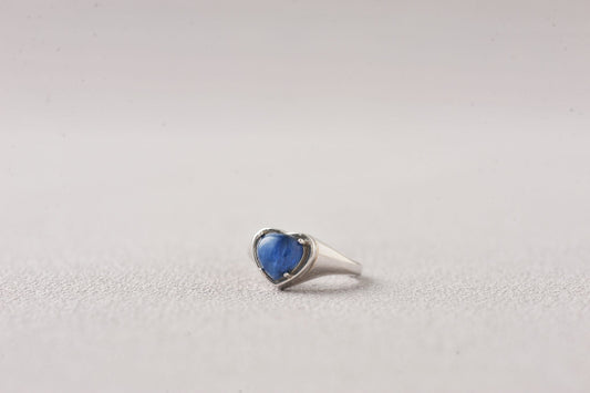 Dirigent Heart Rare Kyanite Ring