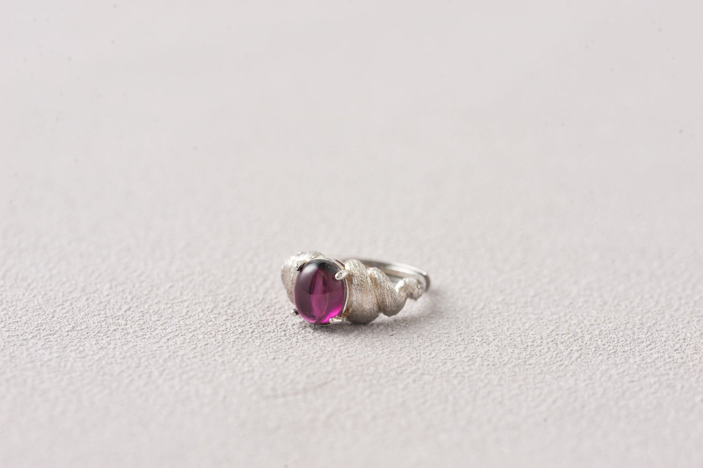 Pure Signal Amethyst Ring
