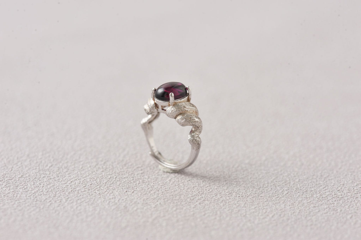 Pure Signal Amethyst Ring