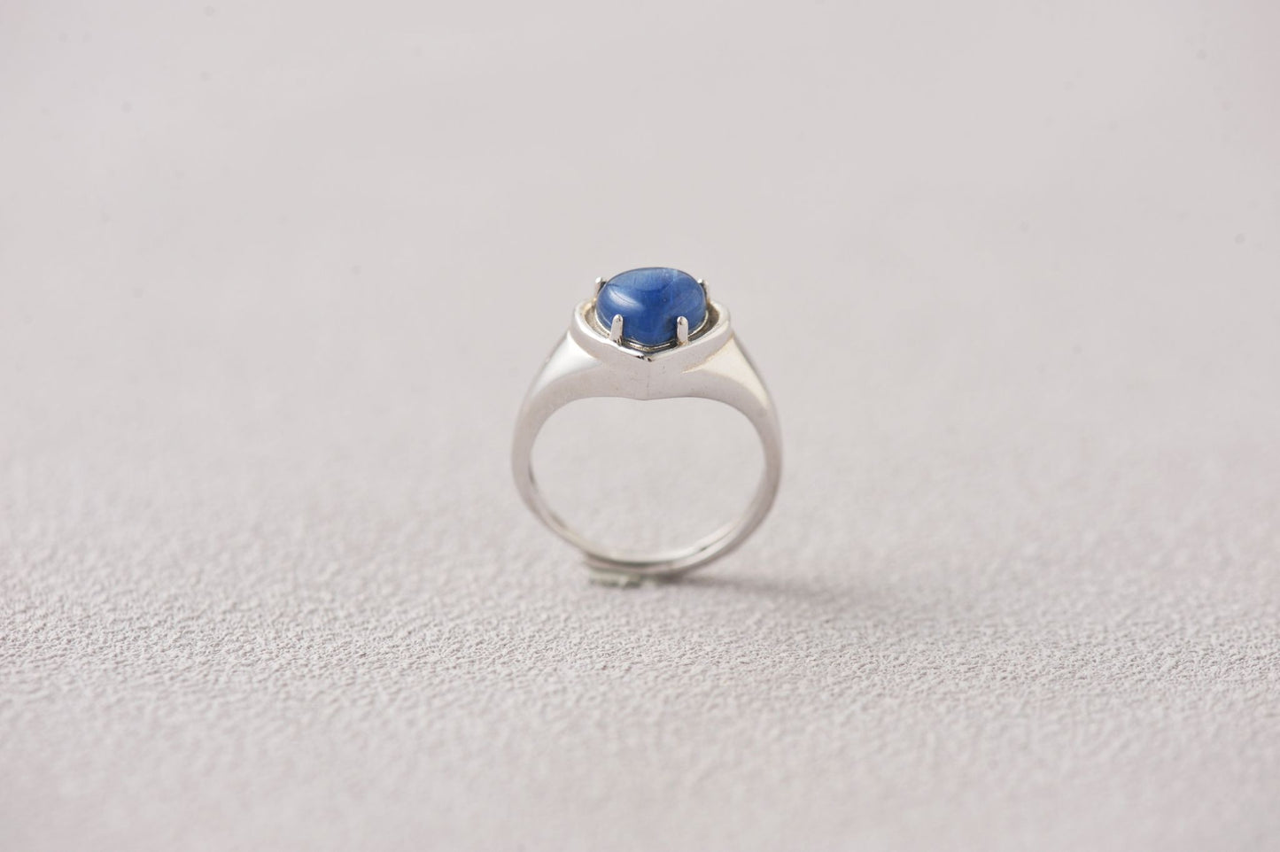Dirigent Heart Rare Kyanite Ring