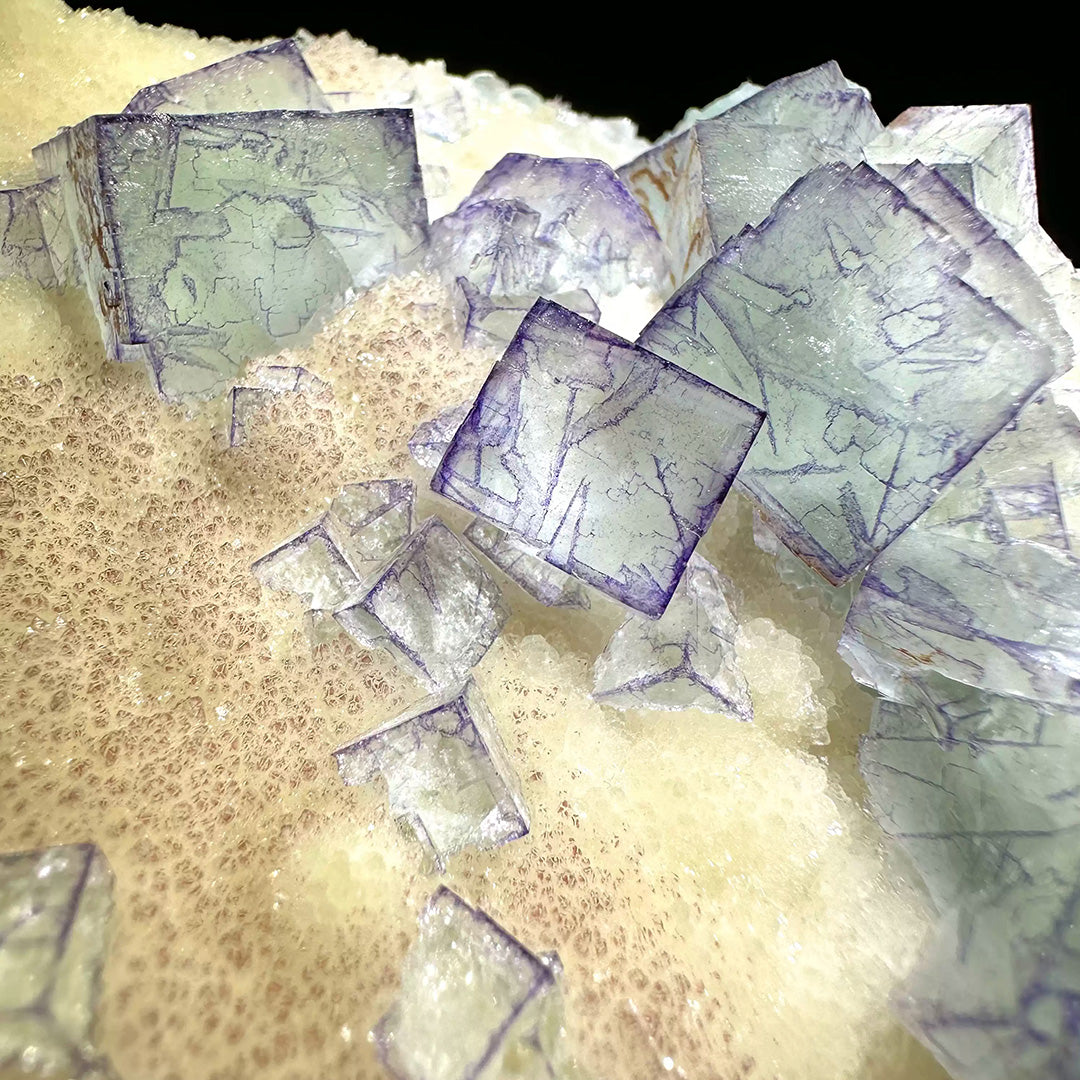 833g Glassy Purple Edge Green Fluorite Quartz