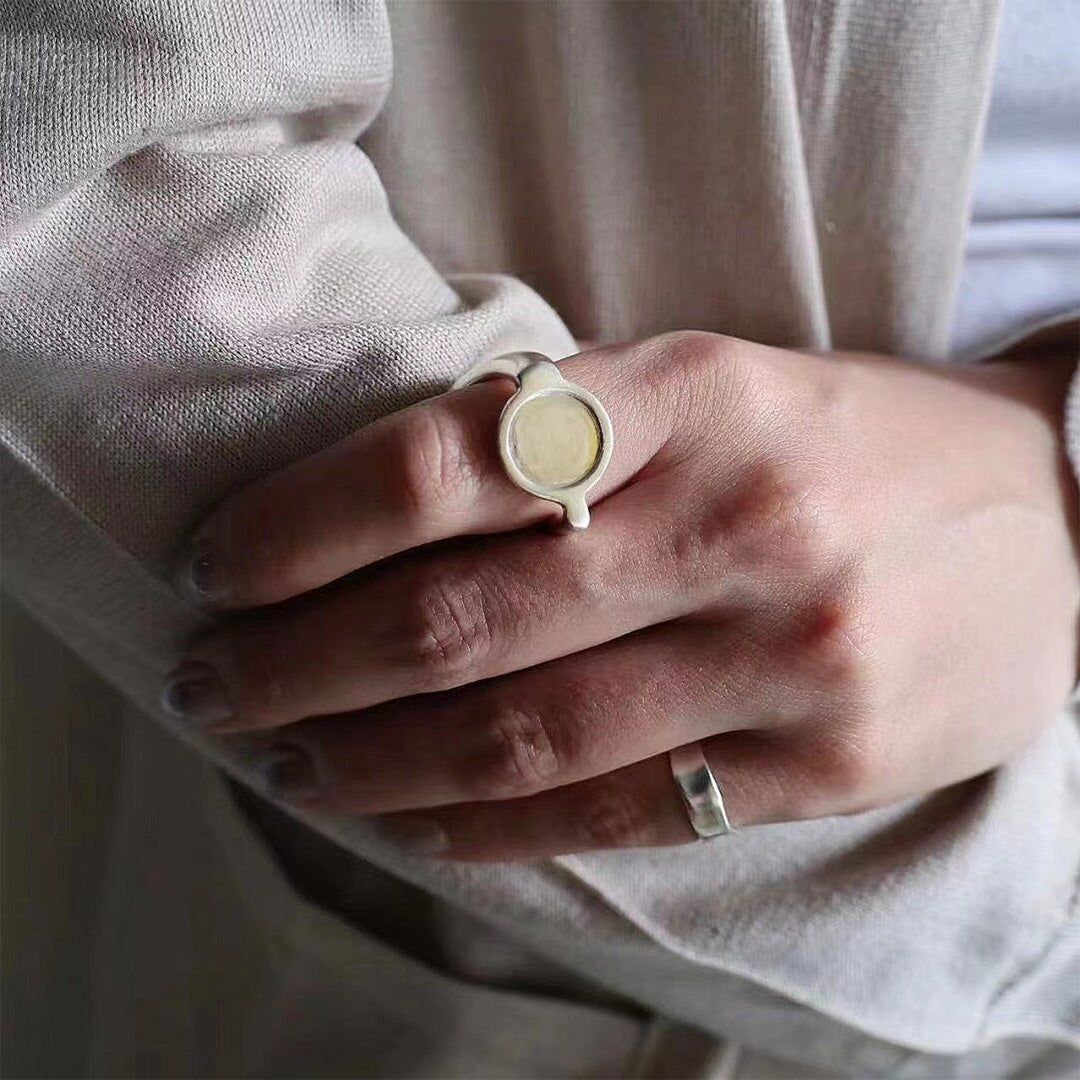 Wealth Sync Round Amber Pillar Ring