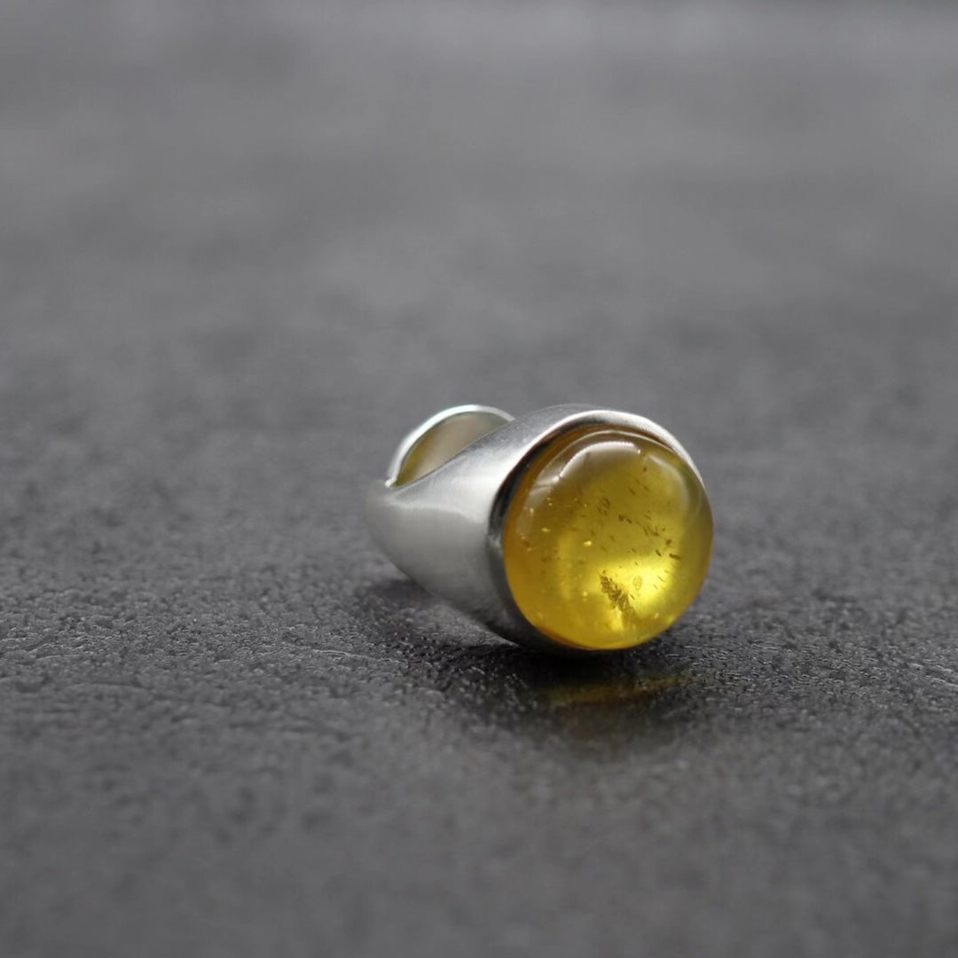 Wealth Sync Round Amber Pillar Ring