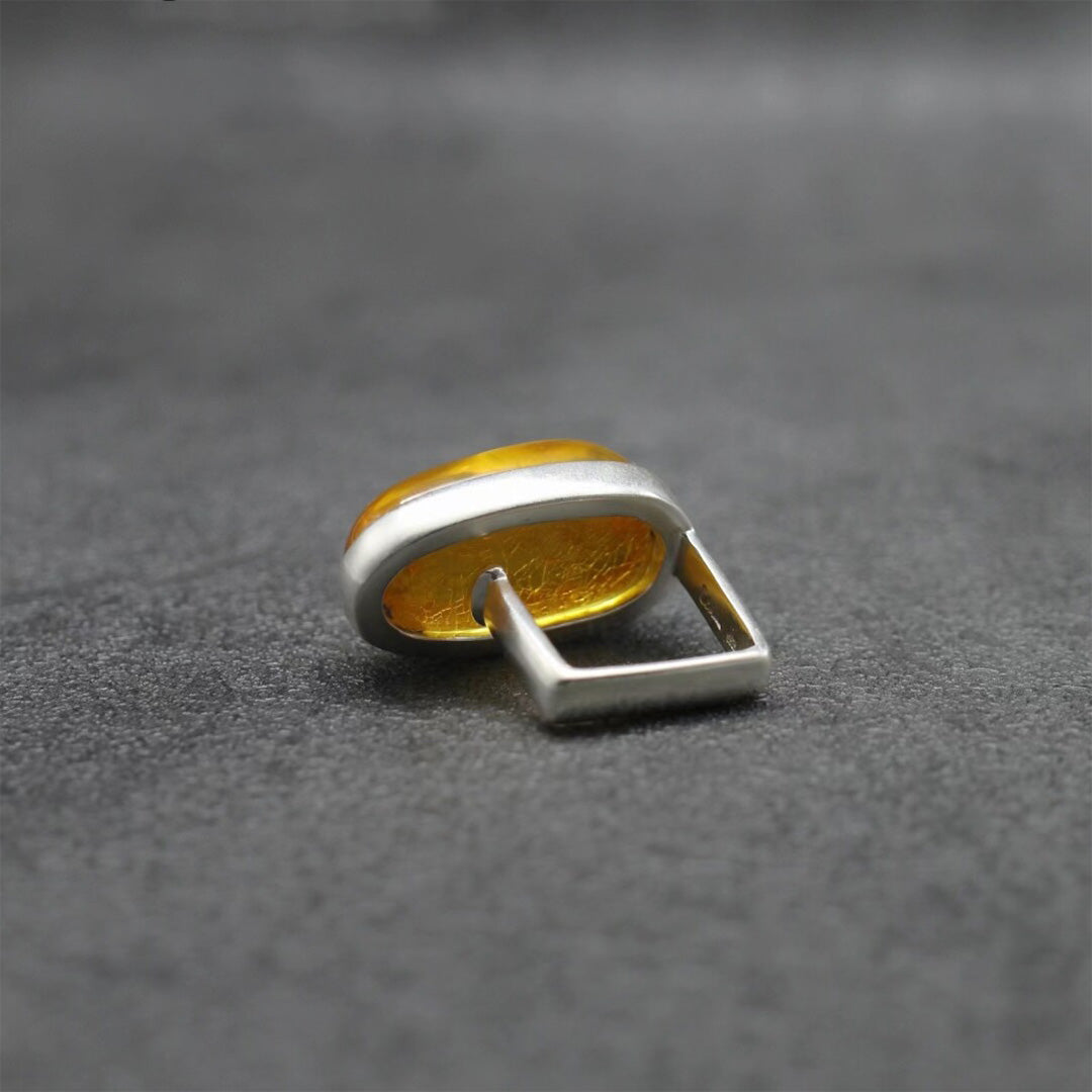 Lucky Aura Oval Honey Amber Side-Open Ring