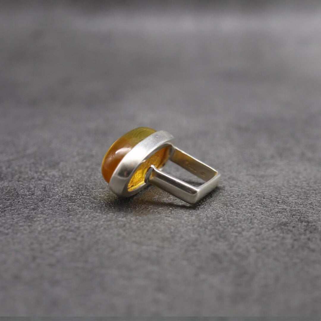Lucky Aura Oval Honey Amber Side-Open Ring